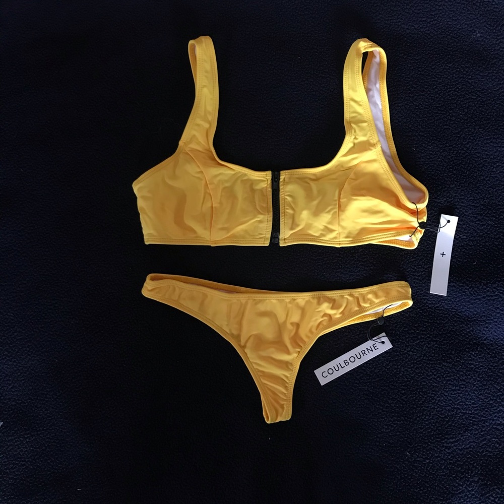 NWT Yellow Coulbourne Set